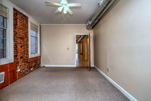 844 Grand Avenue 2, New Haven, CT 06511