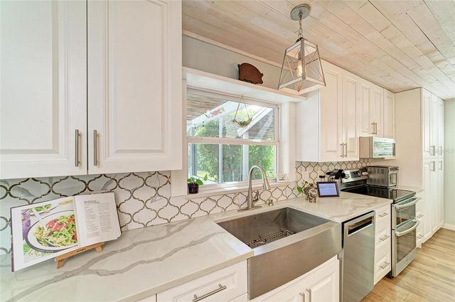 238 WOODINGHAM TRAIL, Venice, FL 34292