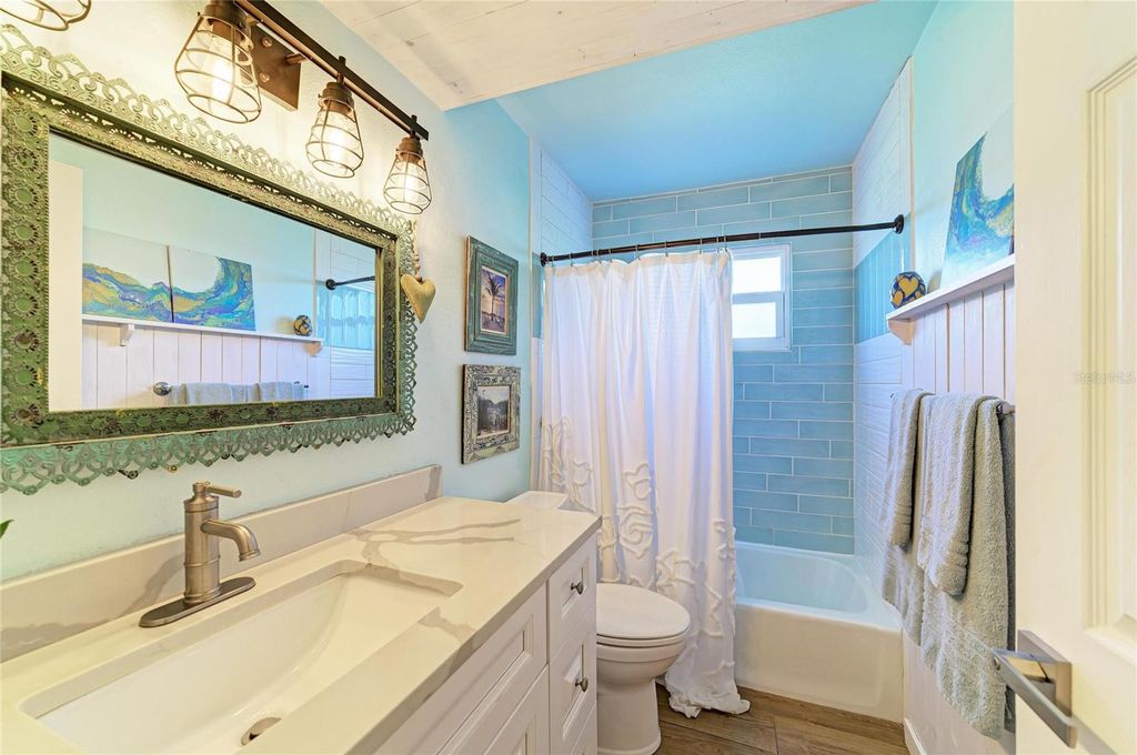 Image 18 of property listing at 238 WOODINGHAM TRAIL, Venice, FL 34292