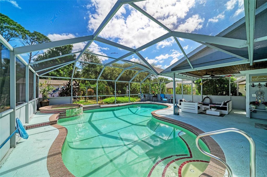 Image 33 of property listing at 238 WOODINGHAM TRAIL, Venice, FL 34292