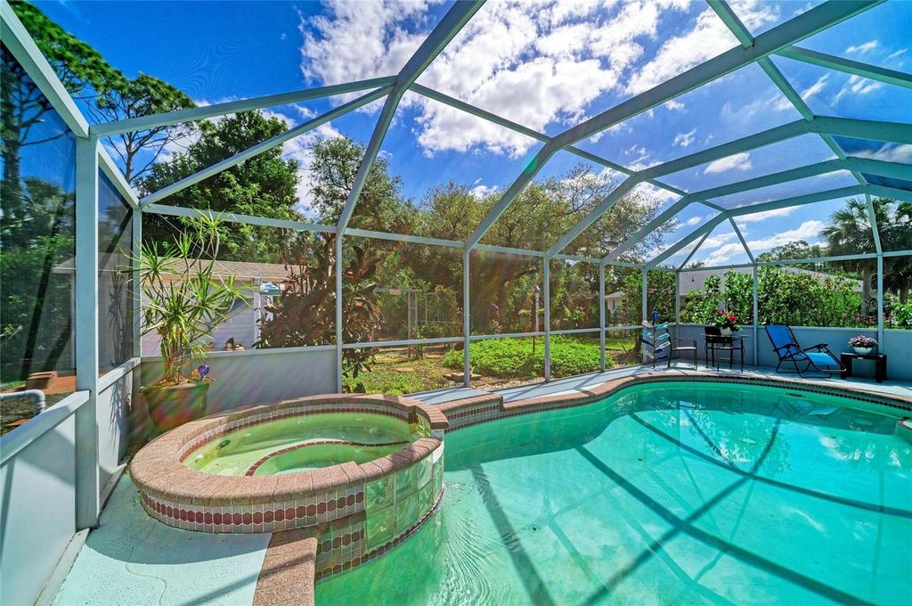 Image 35 of property listing at 238 WOODINGHAM TRAIL, Venice, FL 34292