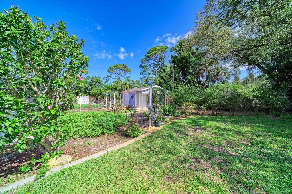 Image 40 of property listing at 238 WOODINGHAM TRAIL, Venice, FL 34292