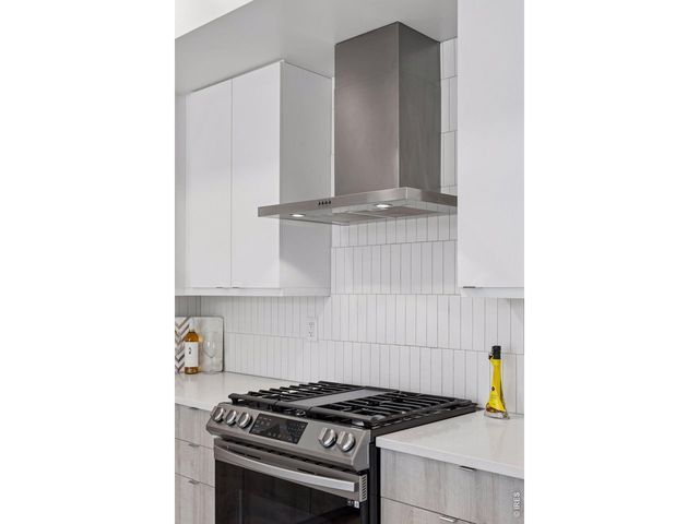 3261 Airport Rd D-102, Boulder, CO 80301