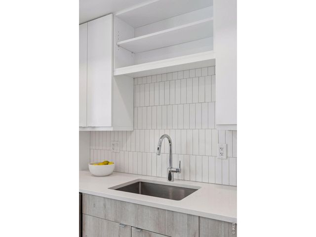 3261 Airport Rd D-102, Boulder, CO 80301