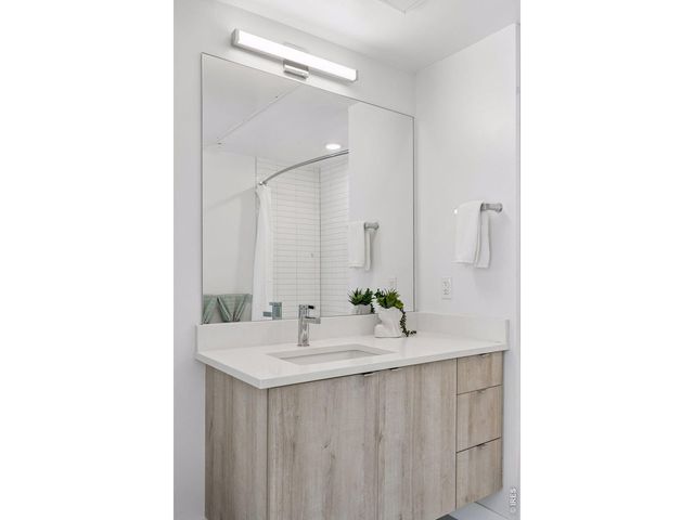 3261 Airport Rd D-102, Boulder, CO 80301