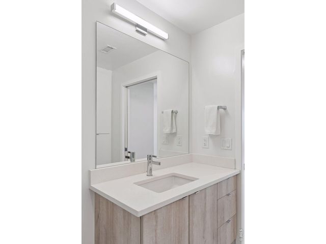 3261 Airport Rd D-102, Boulder, CO 80301