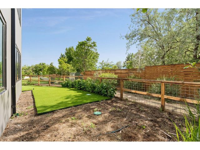 3261 Airport Rd D-102, Boulder, CO 80301