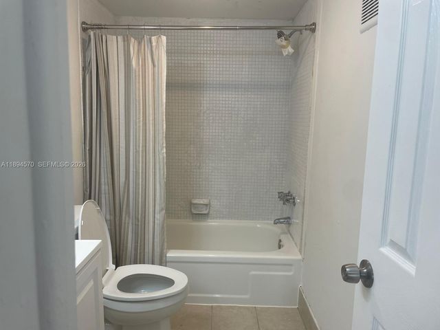2029 NW 46th Avenue E107, Lauderhill, FL 33313