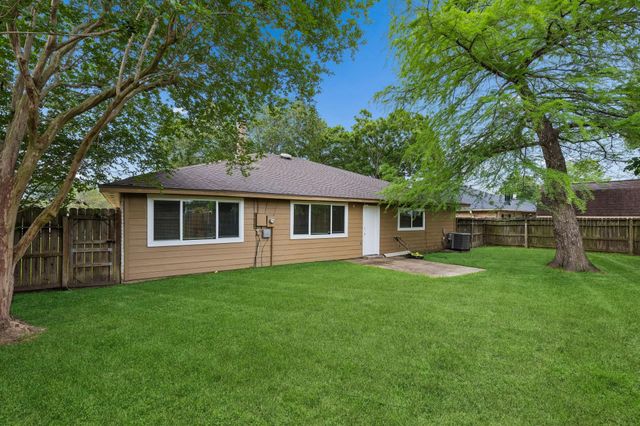 2747 Sicklepod Drive, Houston, TX 77084