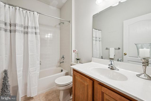 49 PINTAIL DR, Glassboro, NJ 08028