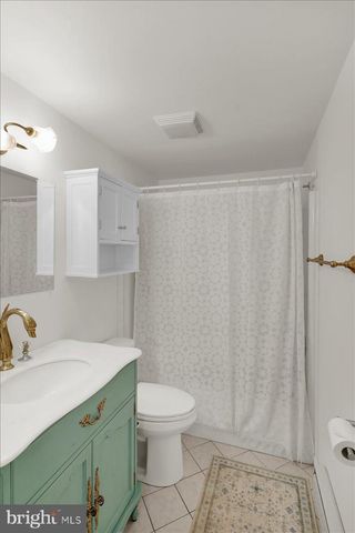 105 AUTUMN DR, Lititz, PA 17543