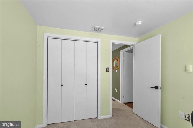 105 AUTUMN DR, Lititz, PA 17543