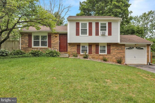 105 AUTUMN DR, Lititz, PA 17543