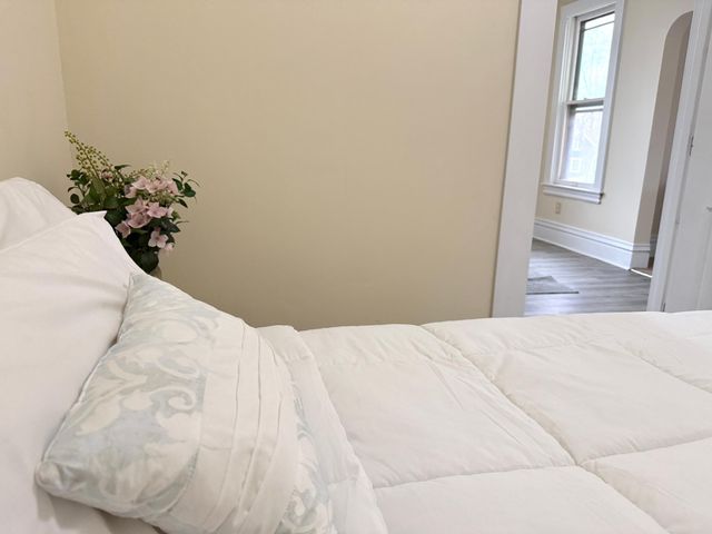 869 Lawson Avenue E, Saint Paul, MN 55106