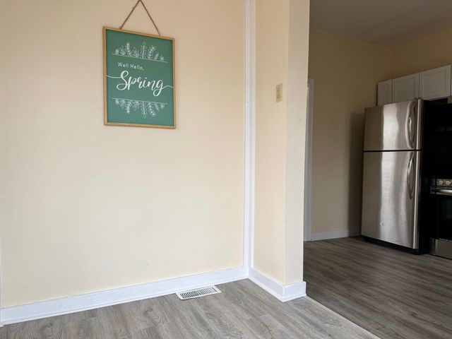 869 Lawson Avenue E, Saint Paul, MN 55106