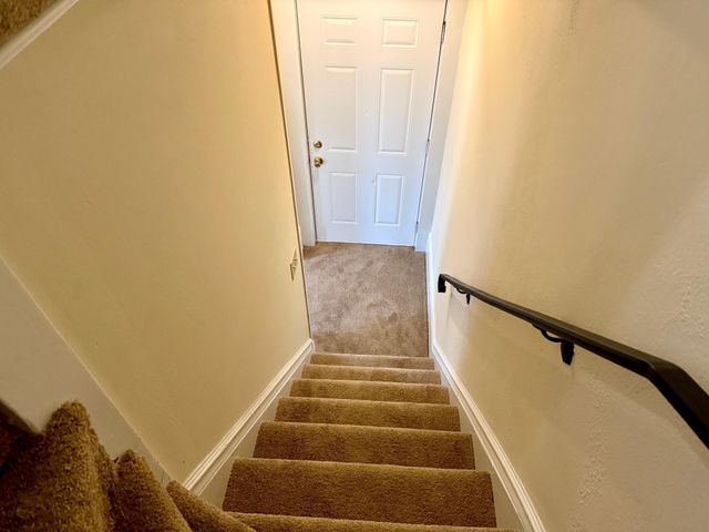 869 Lawson Avenue E, Saint Paul, MN 55106