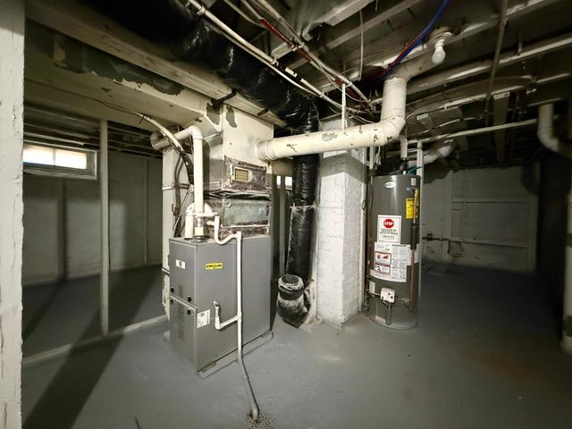 869 Lawson Avenue E, Saint Paul, MN 55106