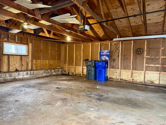 869 Lawson Avenue E, Saint Paul, MN 55106