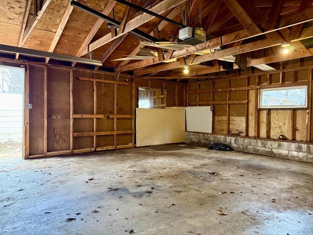 869 Lawson Avenue E, Saint Paul, MN 55106