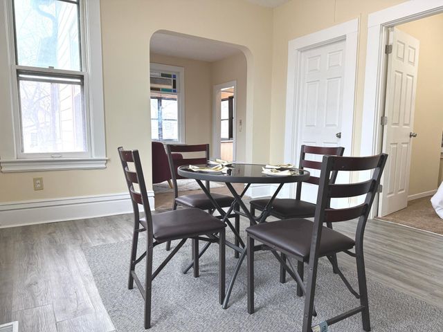 869 Lawson Avenue E, Saint Paul, MN 55106