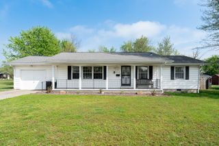 1810 W Chestnut Street, Marion, IL 62959