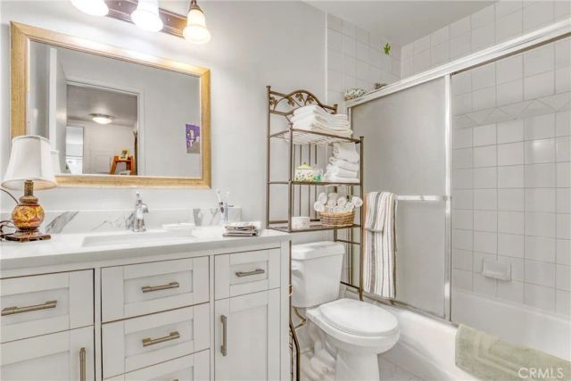 15155 Sherman Way 14, Van Nuys, CA 91405