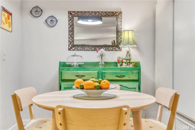 15155 Sherman Way 14, Van Nuys, CA 91405