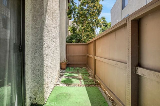 15155 Sherman Way 14, Van Nuys, CA 91405