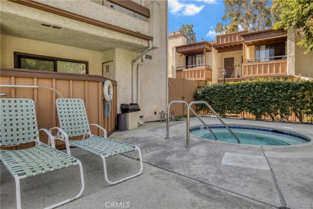 15155 Sherman Way 14, Van Nuys, CA 91405