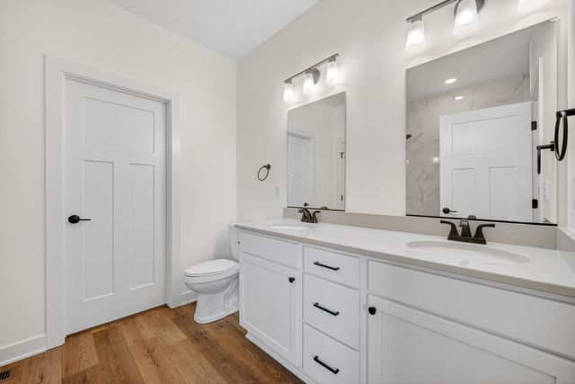 2902 Prairieside Place, Norwalk, IA 50211