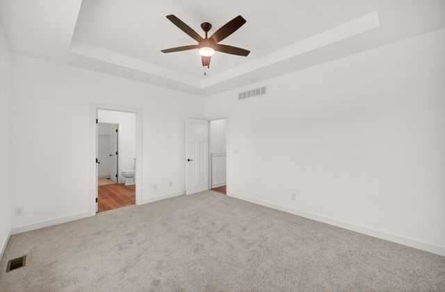 2902 Prairieside Place, Norwalk, IA 50211