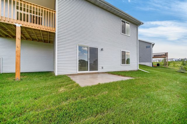2902 Prairieside Place, Norwalk, IA 50211