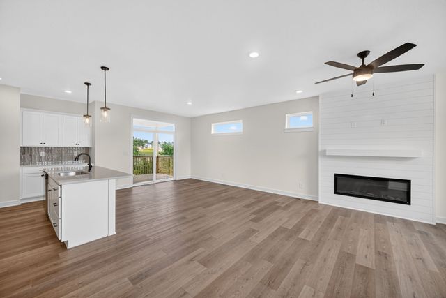 2902 Prairieside Place, Norwalk, IA 50211