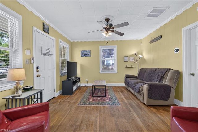 3608 Essex CIR, Norfolk, VA 23513