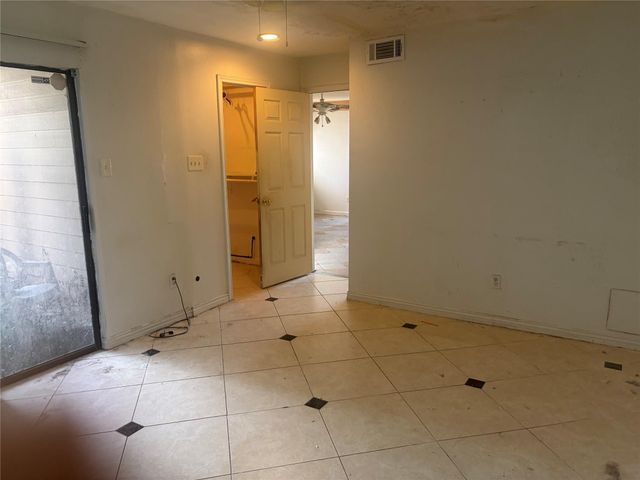 6701 Sands Point Drive 63, Houston, TX 77074
