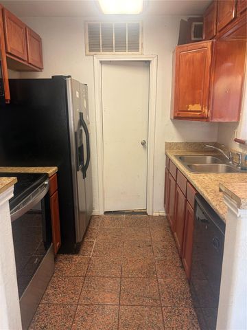 6701 Sands Point Drive 63, Houston, TX 77074