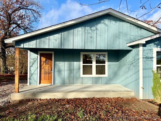 1042 N Valley Drive, Sand Springs, OK 74063