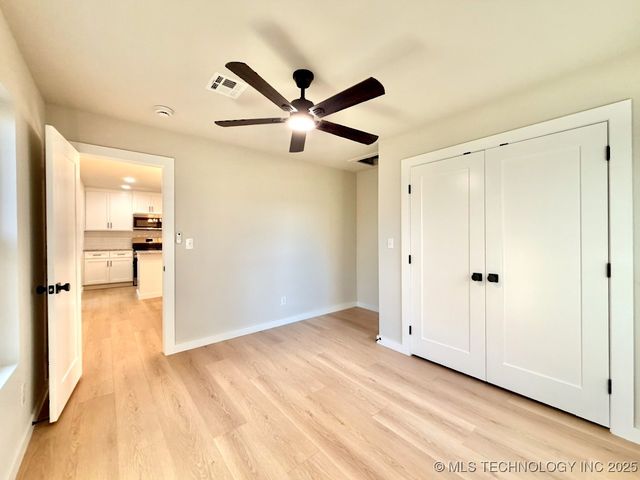 1042 N Valley Drive, Sand Springs, OK 74063