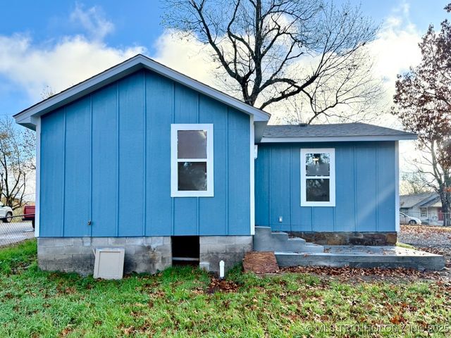 1042 N Valley Drive, Sand Springs, OK 74063