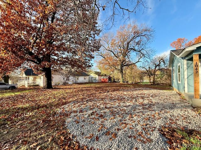 1042 N Valley Drive, Sand Springs, OK 74063