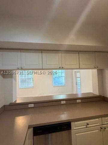 6760 W Sample Rd 6760, Coral Springs, FL 33067