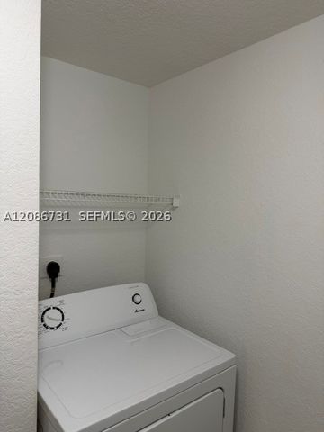 6760 W Sample Rd 6760, Coral Springs, FL 33067