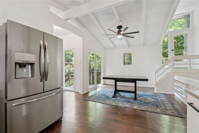 225 Lee St, Iowa City, IA 52246