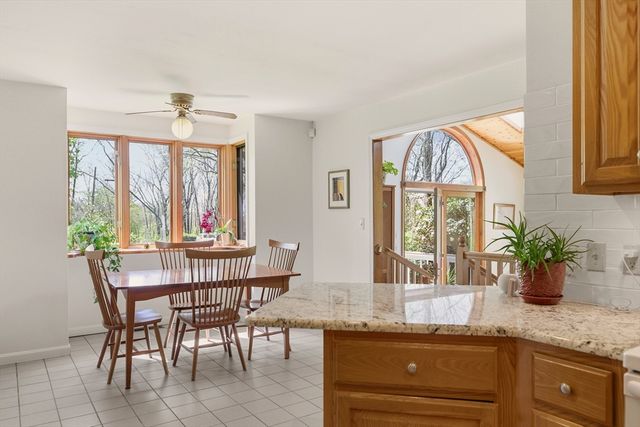 81 Seapowet Ave, Tiverton, RI 02878
