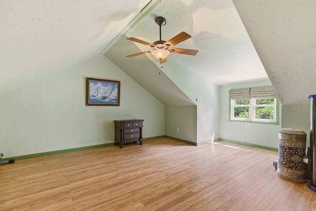 81 Seapowet Ave, Tiverton, RI 02878