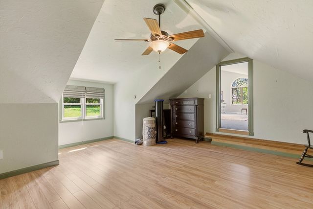 81 Seapowet Ave, Tiverton, RI 02878
