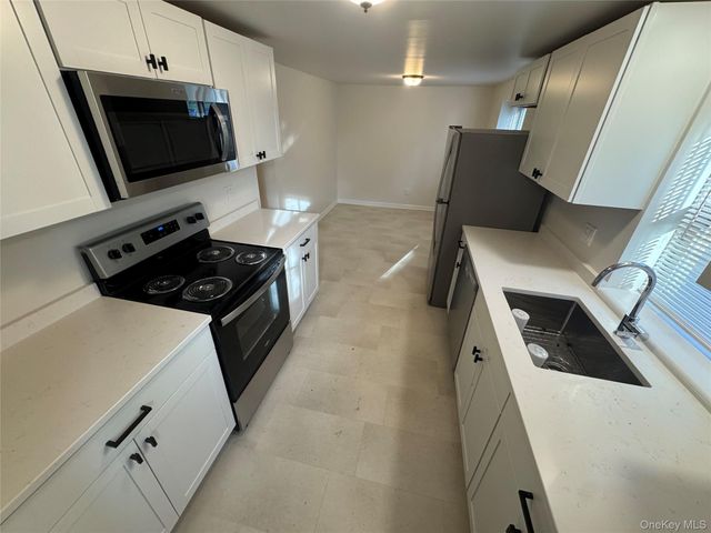 24 Vassar Street B, Poughkeepsie, NY 12601