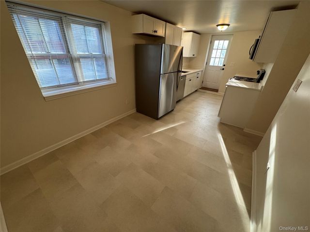 24 Vassar Street B, Poughkeepsie, NY 12601