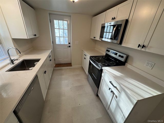 24 Vassar Street B, Poughkeepsie, NY 12601