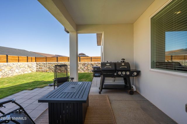 6109 Montgomery Road, Las Cruces, NM 88012